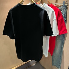 PRAD*A普*达2026春夏新款男女同款👫短袖T恤,最新款全网独家首上!!~既经典有时尚百搭,谁不爱啊,将经典再次展现 PRAD*A普*达2026春夏新款男女同款👫短袖T恤,最新款全网独家首上!!~既经典有时尚百搭,谁不爱啊,将经典再次展现