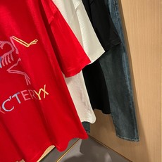 ARCTER*X始*祖鸟 2026春夏新款男女同款👫休闲短袖T恤,户外品牌可能大家第一想到的就是加拿大鹅、始祖鸟。给人一 ARCTER*X始*祖鸟 2026春夏新款男女同款👫休闲短袖T恤,户外品牌可能大家第一想到的就是加拿大鹅、始祖鸟。给人一