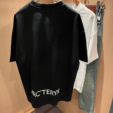 ARCTER*X始*祖鸟 2026春夏新款男女同款👫休闲短袖T恤,户外品牌可能大家第一想到的就是加拿大鹅、始祖鸟。给人一 ARCTER*X始*祖鸟 2026春夏新款男女同款👫休闲短袖T恤,户外品牌可能大家第一想到的就是加拿大鹅、始祖鸟。给人一