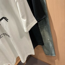 ARCTER*X始*祖鸟 2026春夏新款男女同款👫休闲短袖T恤,户外品牌可能大家第一想到的就是加拿大鹅、始祖鸟。给人一 ARCTER*X始*祖鸟 2026春夏新款男女同款👫休闲短袖T恤,户外品牌可能大家第一想到的就是加拿大鹅、始祖鸟。给人一