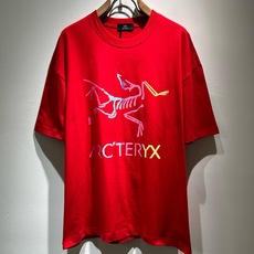 ARCTER*X始*祖鸟 2026春夏新款男女同款👫休闲短袖T恤,户外品牌可能大家第一想到的就是加拿大鹅、始祖鸟。给人一 ARCTER*X始*祖鸟 2026春夏新款男女同款👫休闲短袖T恤,户外品牌可能大家第一想到的就是加拿大鹅、始祖鸟。给人一