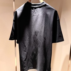 BURBER*Y巴*莉2026春夏新品男女同款👫短袖T恤,重磅来袭,最近比较火热的环保纯棉面料制作而成,高端户外运动休闲 BURBER*Y巴*莉2026春夏新品男女同款👫短袖T恤,重磅来袭,最近比较火热的环保纯棉面料制作而成,高端户外运动休闲