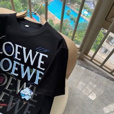 LOE*WE罗*威 2026春夏新款男女同款👫短袖T恤,意大利原厂订单渠道,极具个性高级风,标志logo图案印花工艺设计 LOE*WE罗*威 2026春夏新款男女同款👫短袖T恤,意大利原厂订单渠道,极具个性高级风,标志logo图案印花工艺设计