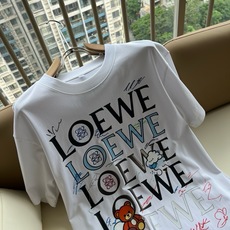 LOE*WE罗*威 2026春夏新款男女同款👫短袖T恤,意大利原厂订单渠道,极具个性高级风,标志logo图案印花工艺设计 LOE*WE罗*威 2026春夏新款男女同款👫短袖T恤,意大利原厂订单渠道,极具个性高级风,标志logo图案印花工艺设计
