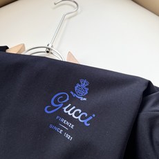 Gucc*古家 2026春夏新款男女同情侣款👫休闲宽松棉质圆领短袖T恤衫!贸易公司渠道稀出,同步官网发售 ! 2 Gucc*古家 2026春夏新款男女同情侣款👫休闲宽松棉质圆领短袖T恤衫!贸易公司渠道稀出,同步官网发售 ! 2