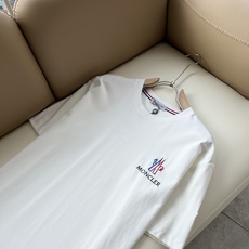 Moncler蒙家 2026春夏最新男女同款👫贸易订单短袖T恤,全品相!!网红款!采用logo图案刺绣设计!上身舒适透气 Moncler蒙家 2026春夏最新男女同款👫贸易订单短袖T恤,全品相!!网红款!采用logo图案刺绣设计!上身舒适透气