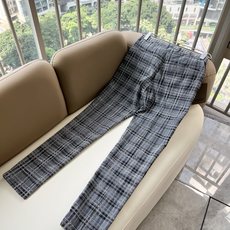 BURBER*Y巴*莉 2026春夏男士休闲西裤,男士经典基础款小直筒裤 简洁纯色百搭款五金logo辅料配合 经典内里英 BURBER*Y巴*莉 2026春夏男士休闲西裤,男士经典基础款小直筒裤 简洁纯色百搭款五金logo辅料配合 经典内里英