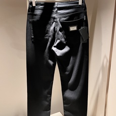 Dolce & 杜嘉*纳 2026春夏新品牛仔裤,水洗处理自然不易变形脱色、立体剪裁完美塑形面料质舒适柔软随意搭配、舒 Dolce & 杜嘉*纳 2026春夏新品牛仔裤,水洗处理自然不易变形脱色、立体剪裁完美塑形面料质舒适柔软随意搭配、舒
