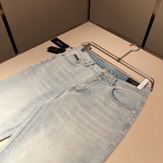 Dolce & 杜嘉*纳 2026春夏新品牛仔裤,水洗处理自然不易变形脱色、立体剪裁完美塑形面料质舒适柔软随意搭配、舒 Dolce & 杜嘉*纳 2026春夏新品牛仔裤,水洗处理自然不易变形脱色、立体剪裁完美塑形面料质舒适柔软随意搭配、舒
