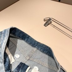 AMIRI2026春夏新款男女同款👫休闲牛仔裤,最新款全网独家首上!!~既经典有时尚百搭,谁不爱啊,将经典再次展现,非常 AMIRI2026春夏新款男女同款👫休闲牛仔裤,最新款全网独家首上!!~既经典有时尚百搭,谁不爱啊,将经典再次展现,非常