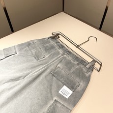马吉拉 maison margiel 2026春夏新款男女同款👫休闲短裤,专柜同步发售!定制专属洗水纯棉面料,裤腿log 马吉拉 maison margiel 2026春夏新款男女同款👫休闲短裤,专柜同步发售!定制专属洗水纯棉面料,裤腿log
