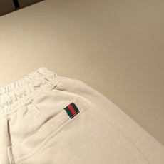 Gucc*古家 2026春夏最新系列基础圆领男女同款👫休闲短裤,男女同款!贸易公司渠道稀出,同步官网发售 ! 新时 Gucc*古家 2026春夏最新系列基础圆领男女同款👫休闲短裤,男女同款!贸易公司渠道稀出,同步官网发售 ! 新时
