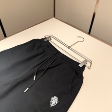 Gucc*古家 2026春夏最新系列基础圆领男女同款👫休闲短裤,男女同款!贸易公司渠道稀出,同步官网发售 ! 新时 Gucc*古家 2026春夏最新系列基础圆领男女同款👫休闲短裤,男女同款!贸易公司渠道稀出,同步官网发售 ! 新时