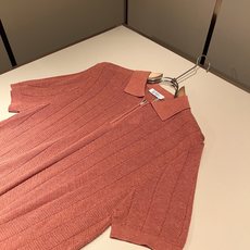 BC-Brunello Cucineli 2026春夏新款男士短袖针织Polo衫,众多明星都爱穿的时尚百搭单品!喜欢经典 BC-Brunello Cucineli 2026春夏新款男士短袖针织Polo衫,众多明星都爱穿的时尚百搭单品!喜欢经典