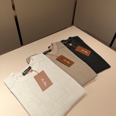 Loro Piana诺悠翩雅 2026春夏男士最新的贸易订单短袖T恤,全品相!!采用logo刺绣图案设计!上身舒适透气, Loro Piana诺悠翩雅 2026春夏男士最新的贸易订单短袖T恤,全品相!!采用logo刺绣图案设计!上身舒适透气,