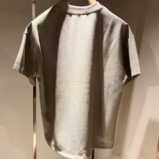 Loro Piana诺悠翩雅 2026春夏男士最新的贸易订单短袖T恤,全品相!!采用logo刺绣图案设计!上身舒适透气, Loro Piana诺悠翩雅 2026春夏男士最新的贸易订单短袖T恤,全品相!!采用logo刺绣图案设计!上身舒适透气,