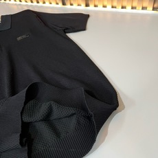 Loro Piana诺悠翩雅 2026春夏男士最新的贸易订单翻领针织短袖T恤,全品相!!上身舒适透气,不僵硬,整体有着丰 Loro Piana诺悠翩雅 2026春夏男士最新的贸易订单翻领针织短袖T恤,全品相!!上身舒适透气,不僵硬,整体有着丰