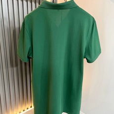 Prad*普*达 2026春夏季新款经典元素短袖Polo衫,经典大方的款式,可以穿十年都还是流行的那种,你一定要收藏几件 Prad*普*达 2026春夏季新款经典元素短袖Polo衫,经典大方的款式,可以穿十年都还是流行的那种,你一定要收藏几件