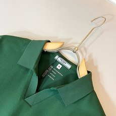 Prad*普*达 2026春夏季新款经典元素短袖Polo衫,经典大方的款式,可以穿十年都还是流行的那种,你一定要收藏几件 Prad*普*达 2026春夏季新款经典元素短袖Polo衫,经典大方的款式,可以穿十年都还是流行的那种,你一定要收藏几件