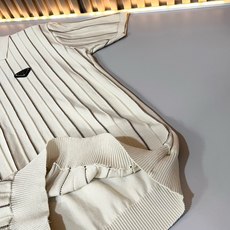 PRAD*A普*达2026春夏新款男士翻领短袖针织短袖T恤,最新款全网独家首上!!~既经典有时尚百搭,谁不爱啊,将经典再 PRAD*A普*达2026春夏新款男士翻领短袖针织短袖T恤,最新款全网独家首上!!~既经典有时尚百搭,谁不爱啊,将经典再