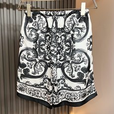 VERS*CE/范*哲 2026春夏新品原单睡衣真丝套装VERS*CE/范*哲 贸易公司渠道 产品 值的推荐 ,全景 VERS*CE/范*哲 2026春夏新品原单睡衣真丝套装VERS*CE/范*哲 贸易公司渠道 产品 值的推荐 ,全景
