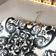 VERS*CE/范*哲 2026春夏新品原单睡衣真丝套装VERS*CE/范*哲 贸易公司渠道 产品 值的推荐 ,全景 VERS*CE/范*哲 2026春夏新品原单睡衣真丝套装VERS*CE/范*哲 贸易公司渠道 产品 值的推荐 ,全景
