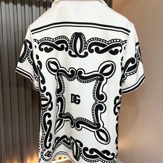 Dolce&Gabba*a 杜嘉*纳2026春夏新款男女同款👫睡衣套装,专柜同步发售!定制专属丝绸棉面料,衣身logo图 Dolce&Gabba*a 杜嘉*纳2026春夏新款男女同款👫睡衣套装,专柜同步发售!定制专属丝绸棉面料,衣身logo图