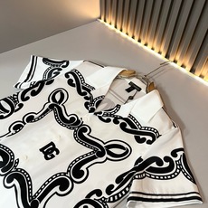 Dolce&Gabba*a 杜嘉*纳2026春夏新款男女同款👫睡衣套装,专柜同步发售!定制专属丝绸棉面料,衣身logo图 Dolce&Gabba*a 杜嘉*纳2026春夏新款男女同款👫睡衣套装,专柜同步发售!定制专属丝绸棉面料,衣身logo图