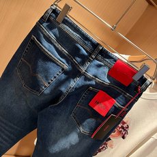 HUGO BOSS 雨果博斯 2026春夏新品发售!牛仔高级百搭实用主义不哗众取宠!港澳台地区限定款!!立体裁剪纯棉材质 HUGO BOSS 雨果博斯 2026春夏新品发售!牛仔高级百搭实用主义不哗众取宠!港澳台地区限定款!!立体裁剪纯棉材质