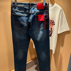 HUGO BOSS 雨果博斯 2026春夏新品发售!牛仔高级百搭实用主义不哗众取宠!港澳台地区限定款!!立体裁剪纯棉材质 HUGO BOSS 雨果博斯 2026春夏新品发售!牛仔高级百搭实用主义不哗众取宠!港澳台地区限定款!!立体裁剪纯棉材质