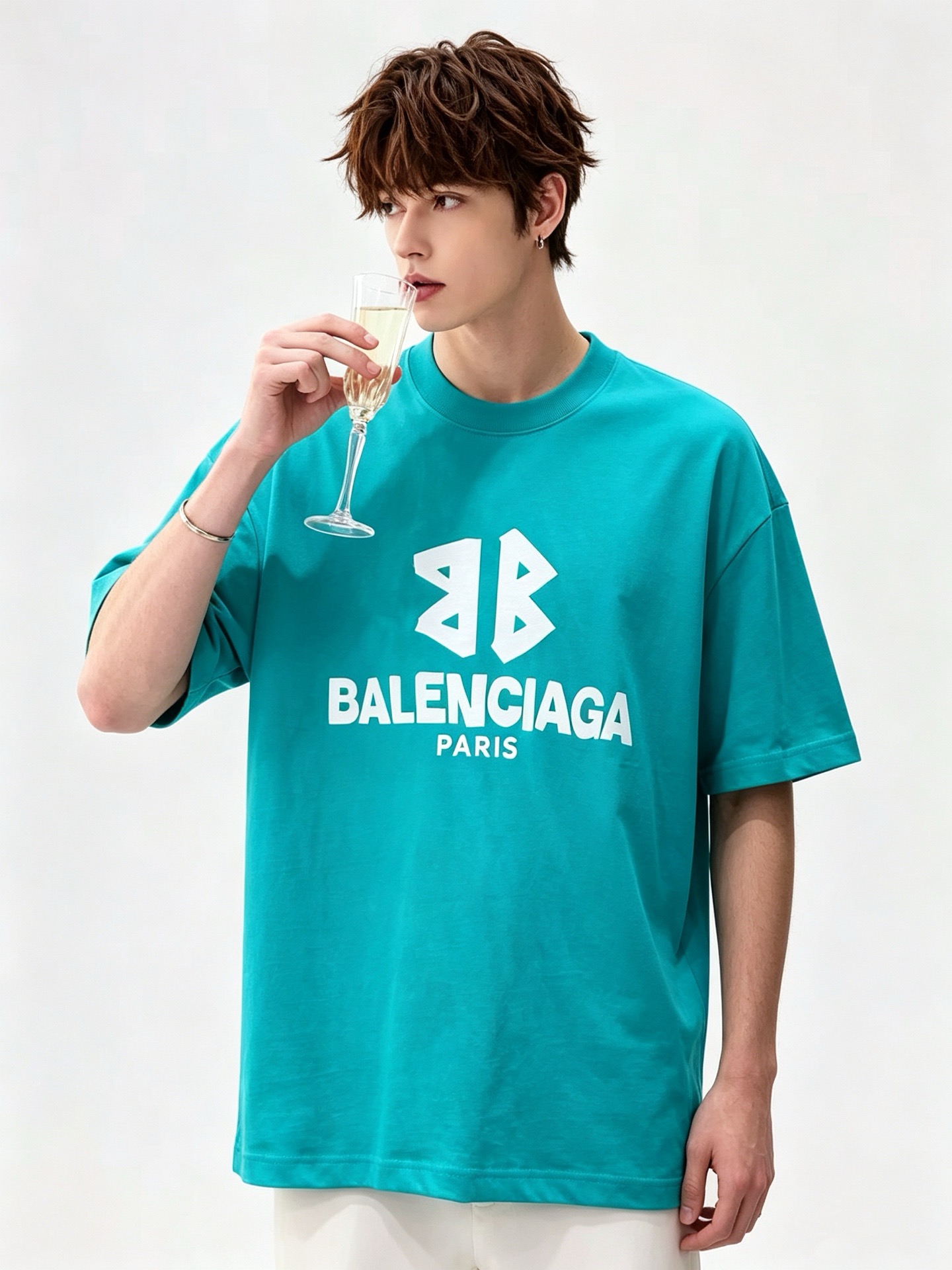 BALENCI*GA巴黎*家 2026春夏新款男女同款👫短袖T恤！走秀图案印花时尚休闲短袖T恤衫！设计logo压胶设计！