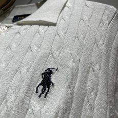 保罗POLOSPORT 2026春夏新款男士针织短袖T恤,简约纯色时尚款不乏有许多设计大咖们都对于纯色都有着难以割舍的情 保罗POLOSPORT 2026春夏新款男士针织短袖T恤,简约纯色时尚款不乏有许多设计大咖们都对于纯色都有着难以割舍的情