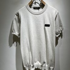 Loro Piana诺悠翩雅 2026春夏男士最新的贸易订单针织短袖T恤,全品相!!上身舒适透气,不僵硬,整体有着丰富的 Loro Piana诺悠翩雅 2026春夏男士最新的贸易订单针织短袖T恤,全品相!!上身舒适透气,不僵硬,整体有着丰富的