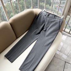 Dio*r迪家 2026春夏新款男士休闲裤,男士经典时尚百搭休闲西裤!贸易公司渠道稀出,领先官网发售!衣橱里不可或缺的 Dio*r迪家 2026春夏新款男士休闲裤,男士经典时尚百搭休闲西裤!贸易公司渠道稀出,领先官网发售!衣橱里不可或缺的
