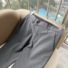 Dio*r迪家 2026春夏新款男士休闲裤,男士经典时尚百搭休闲西裤!贸易公司渠道稀出,领先官网发售!衣橱里不可或缺的 Dio*r迪家 2026春夏新款男士休闲裤,男士经典时尚百搭休闲西裤!贸易公司渠道稀出,领先官网发售!衣橱里不可或缺的