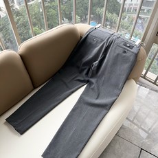Dio*r迪家 2026春夏新款男士休闲裤,男士经典时尚百搭休闲西裤!贸易公司渠道稀出,领先官网发售!衣橱里不可或缺的 Dio*r迪家 2026春夏新款男士休闲裤,男士经典时尚百搭休闲西裤!贸易公司渠道稀出,领先官网发售!衣橱里不可或缺的