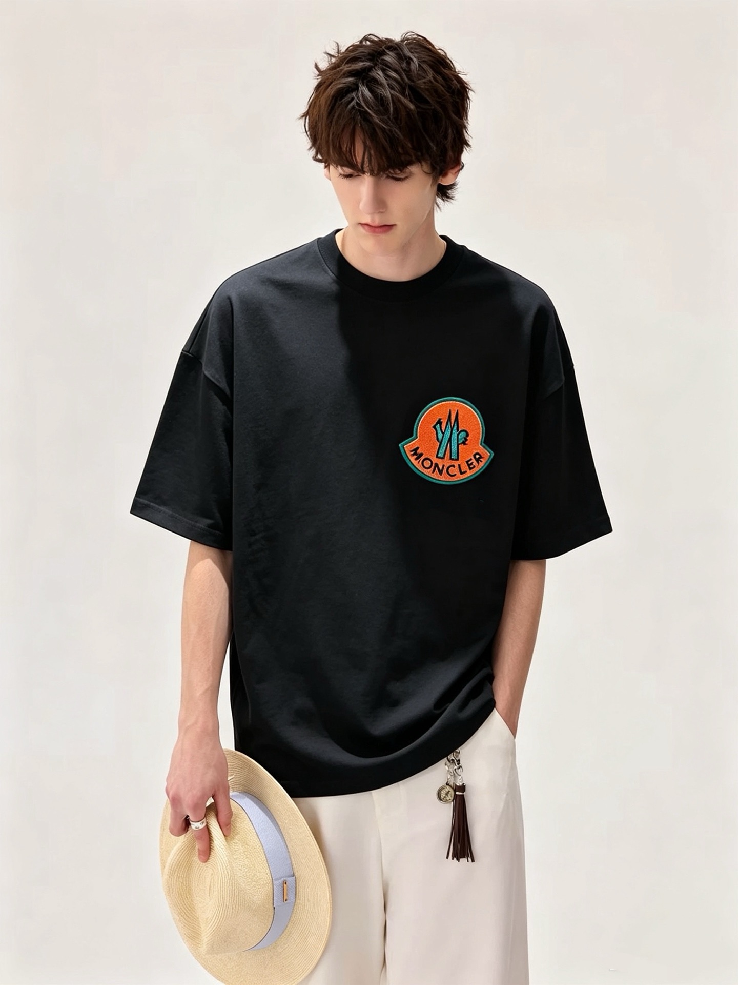 Moncler蒙家 2026春夏最新男女同款👫贸易订单短袖T恤，全品相！！网红款！采用logo图案植绒设计！上身舒适透气