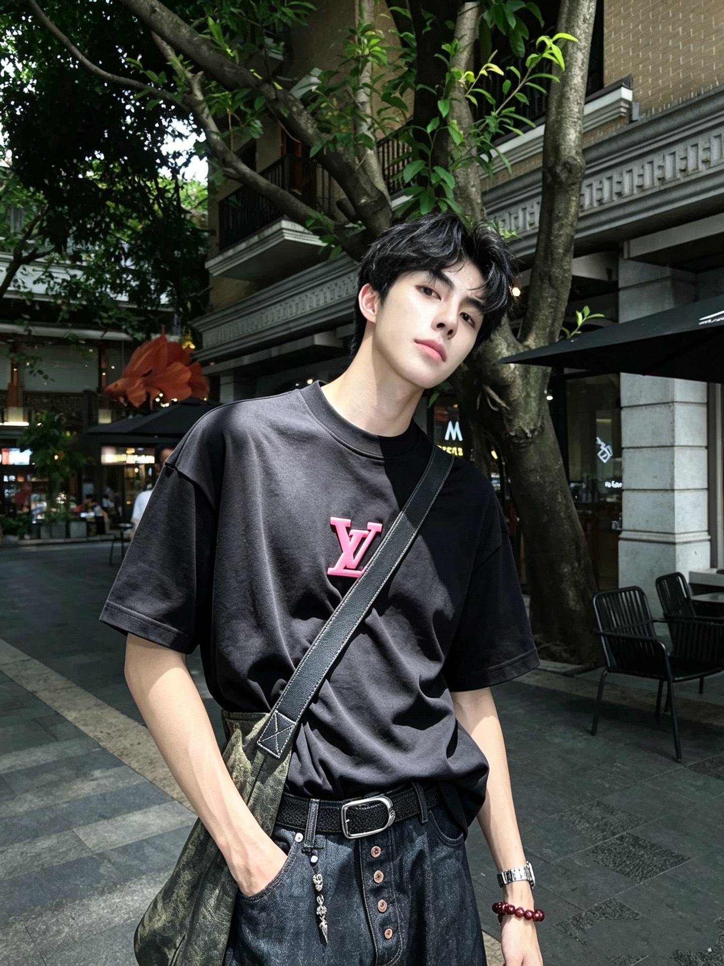 LouisVuitt*路易*登 2026春夏全新系列单品上线，非常时髦前卫的一款男女同款短袖T恤，标识logo图案压胶修
