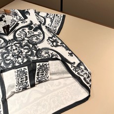 VERS*CE/范*哲 2026春夏新品原单睡衣真丝套装VERS*CE/范*哲 贸易公司渠道 产品 值的推荐 ,全景 VERS*CE/范*哲 2026春夏新品原单睡衣真丝套装VERS*CE/范*哲 贸易公司渠道 产品 值的推荐 ,全景
