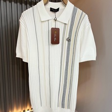 Loro Piana诺悠翩雅 2026春夏男士最新的贸易订单翻领针织短袖T恤,全品相!!上身舒适透气,不僵硬,整体有着丰 Loro Piana诺悠翩雅 2026春夏男士最新的贸易订单翻领针织短袖T恤,全品相!!上身舒适透气,不僵硬,整体有着丰
