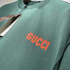 Gucc*古家 2026春夏新款男女同情侣款👫休闲宽松棉质圆领短袖T恤衫!贸易公司渠道稀出,同步官网发售 ! 2 Gucc*古家 2026春夏新款男女同情侣款👫休闲宽松棉质圆领短袖T恤衫!贸易公司渠道稀出,同步官网发售 ! 2