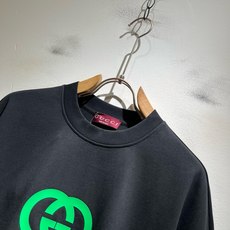 Gucc*古家 2026春夏新款男女同情侣款👫休闲宽松棉质圆领短袖T恤衫!贸易公司渠道稀出,同步官网发售 ! 2 Gucc*古家 2026春夏新款男女同情侣款👫休闲宽松棉质圆领短袖T恤衫!贸易公司渠道稀出,同步官网发售 ! 2