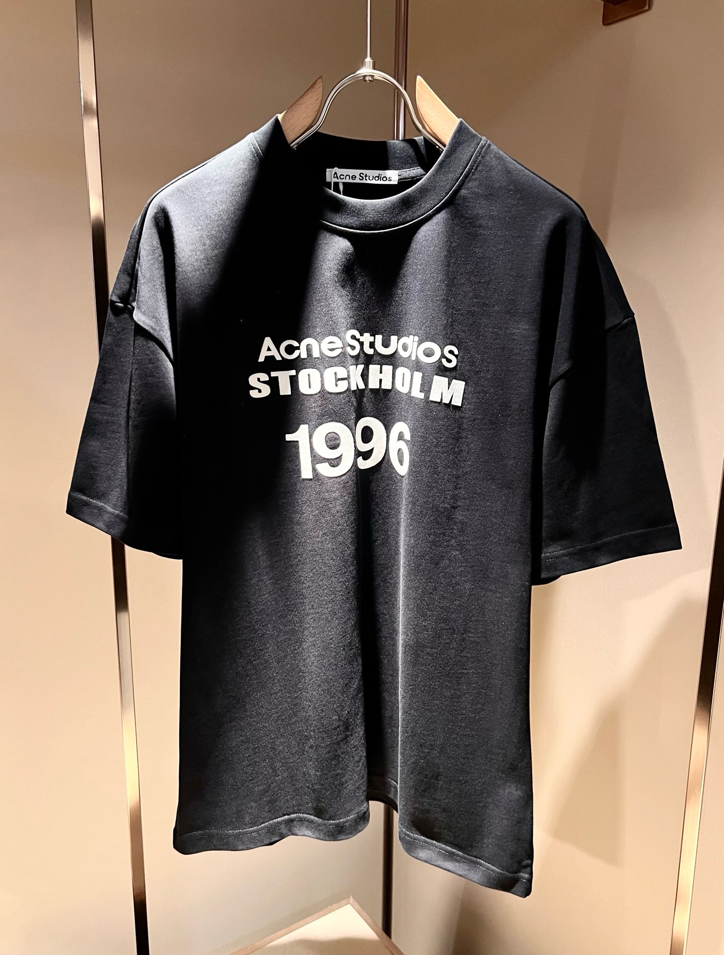 Acne Studi*os2026春夏新款男女同款👫短袖T恤,专柜同步发售!定制专属洗水纯棉面料,定制原版工艺螺纹,衣身 Acne Studi*os2026春夏新款男女同款👫短袖T恤,专柜同步发售!定制专属洗水纯棉面料,定制原版工艺螺纹,衣身