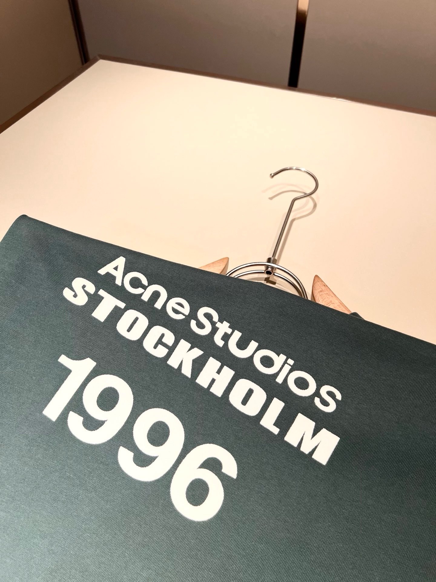 Acne Studi*os2026春夏新款男女同款👫短袖T恤,专柜同步发售!定制专属洗水纯棉面料,定制原版工艺螺纹,衣身 Acne Studi*os2026春夏新款男女同款👫短袖T恤,专柜同步发售!定制专属洗水纯棉面料,定制原版工艺螺纹,衣身