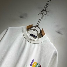 LouisVuitt*路易*登 2026春夏全新系列单品上线,非常时髦前卫的一款男女同款短袖T恤,标识logo图案印花修 LouisVuitt*路易*登 2026春夏全新系列单品上线,非常时髦前卫的一款男女同款短袖T恤,标识logo图案印花修