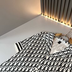 Dio*r迪*奥2026春夏新品男女同款👫睡衣休闲套装,贸易公司渠道稀出,同步官网发售,男神女神最为期待的精品狠货重磅来 Dio*r迪*奥2026春夏新品男女同款👫睡衣休闲套装,贸易公司渠道稀出,同步官网发售,男神女神最为期待的精品狠货重磅来