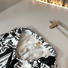 Dolce&Gabba*a 杜嘉*纳2026春夏新款男女同款👫睡衣套装,专柜同步发售!定制专属丝绸棉面料,衣身logo图 Dolce&Gabba*a 杜嘉*纳2026春夏新款男女同款👫睡衣套装,专柜同步发售!定制专属丝绸棉面料,衣身logo图