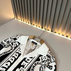 Dolce&Gabba*a 杜嘉*纳2026春夏新款男女同款👫睡衣套装,专柜同步发售!定制专属丝绸棉面料,衣身logo图 Dolce&Gabba*a 杜嘉*纳2026春夏新款男女同款👫睡衣套装,专柜同步发售!定制专属丝绸棉面料,衣身logo图