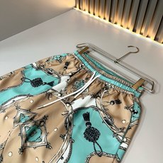 Dolce&Gabba*a 杜嘉*纳2026春夏新款男女同款👫睡衣套装,专柜同步发售!定制专属丝绸棉面料,衣身logo图 Dolce&Gabba*a 杜嘉*纳2026春夏新款男女同款👫睡衣套装,专柜同步发售!定制专属丝绸棉面料,衣身logo图