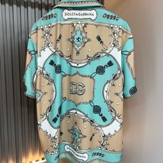 Dolce&Gabba*a 杜嘉*纳2026春夏新款男女同款👫睡衣套装,专柜同步发售!定制专属丝绸棉面料,衣身logo图 Dolce&Gabba*a 杜嘉*纳2026春夏新款男女同款👫睡衣套装,专柜同步发售!定制专属丝绸棉面料,衣身logo图